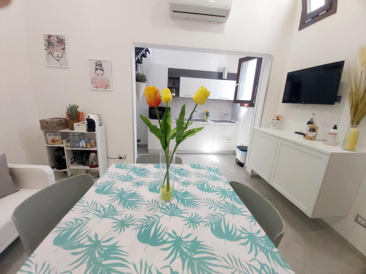 Apartamento Dimora Asmara 11 15 Bríndisi Exterior foto