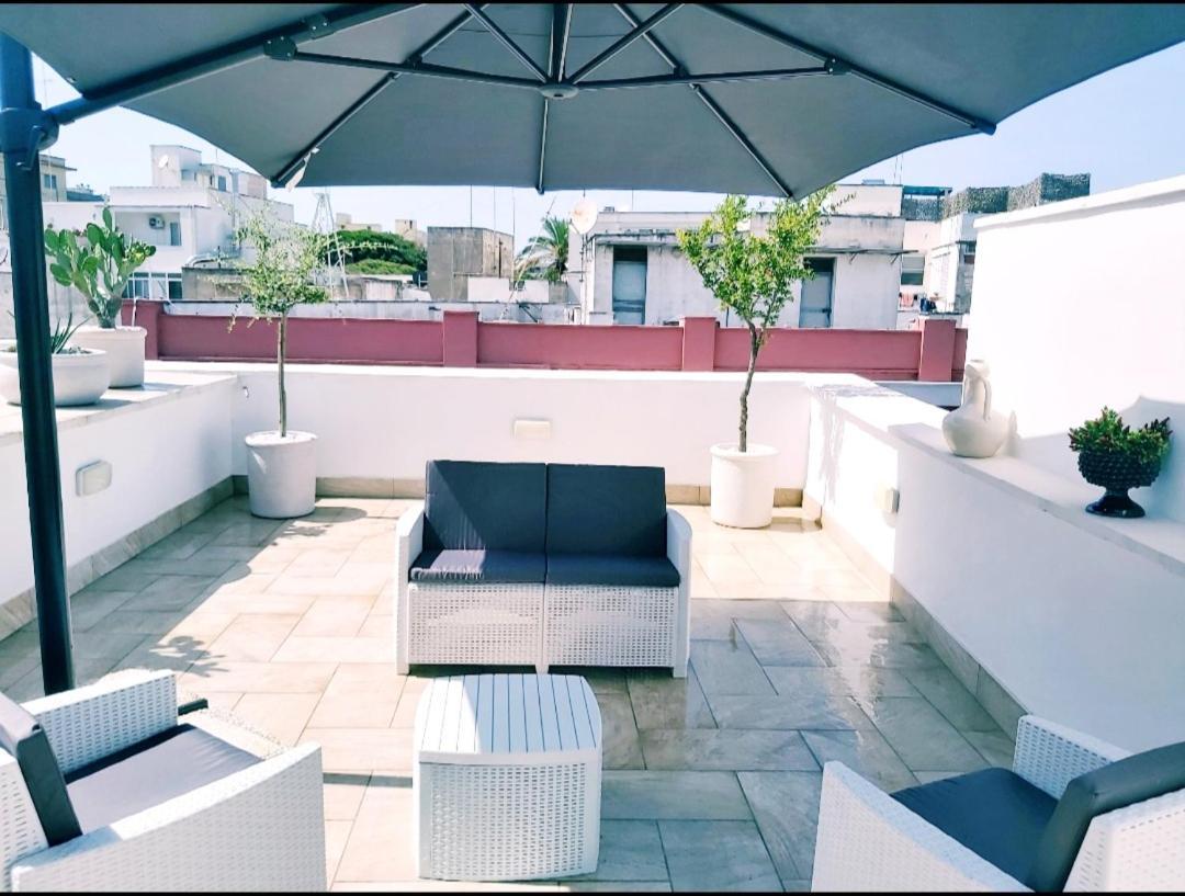 Apartamento Dimora Asmara 11 15 Bríndisi Exterior foto